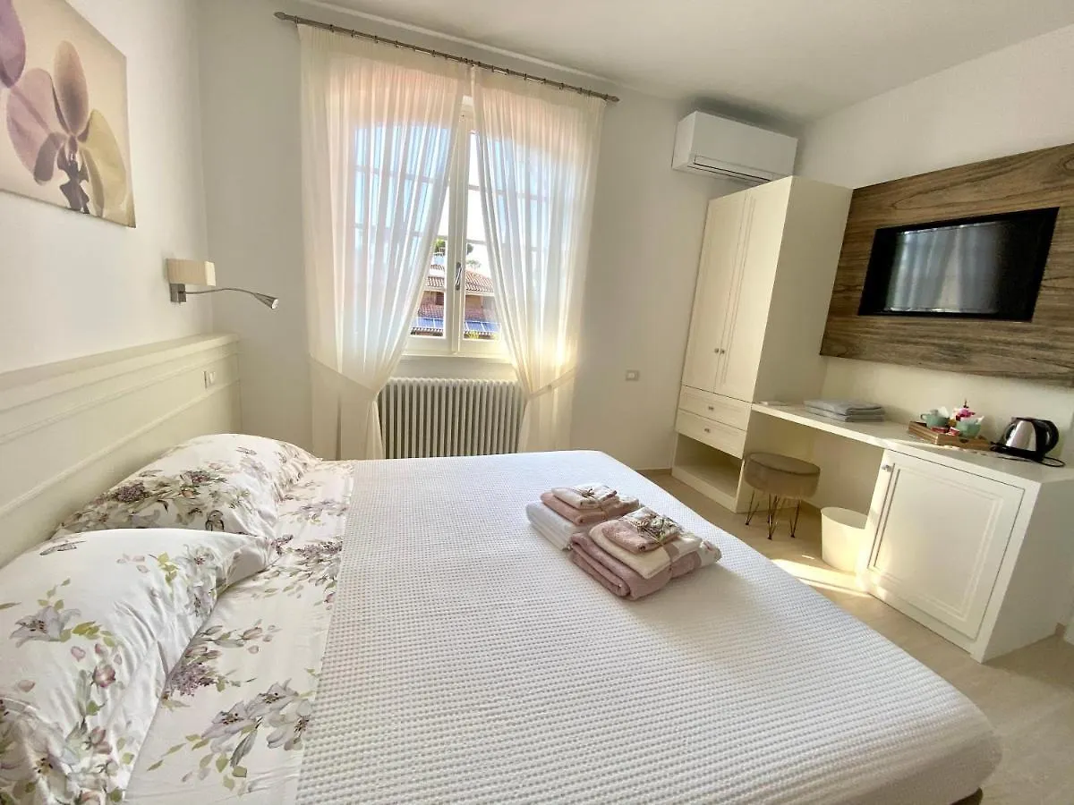 Bellaisa Bed & Breakfast Camaiore