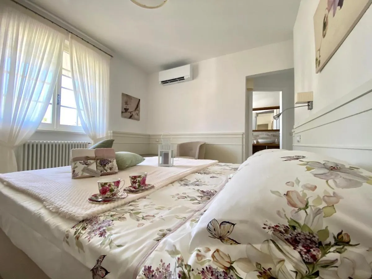 Bellaisa Bed & Breakfast Camaiore Italien