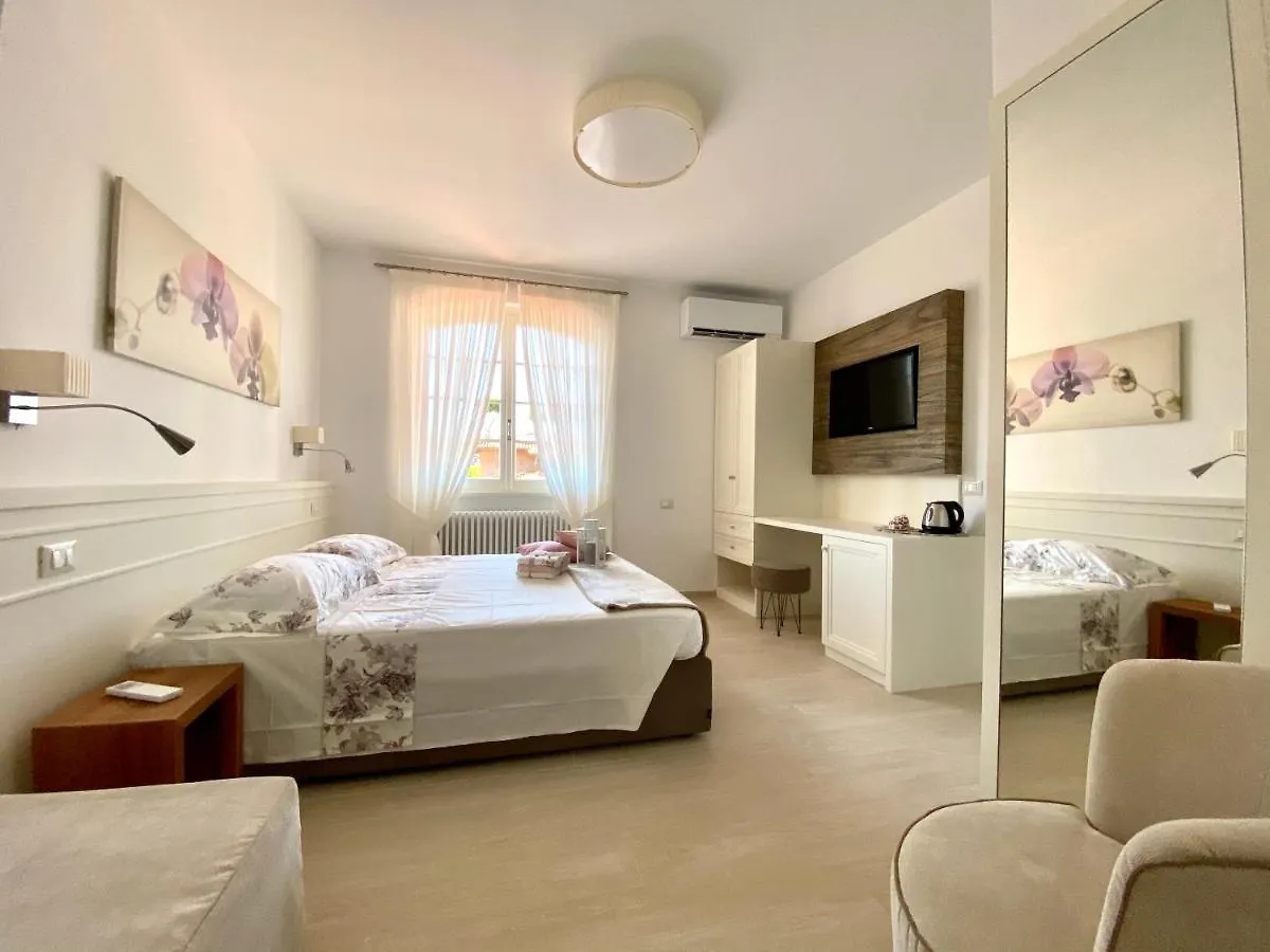 Bellaisa Bed & Breakfast Camaiore 0*,