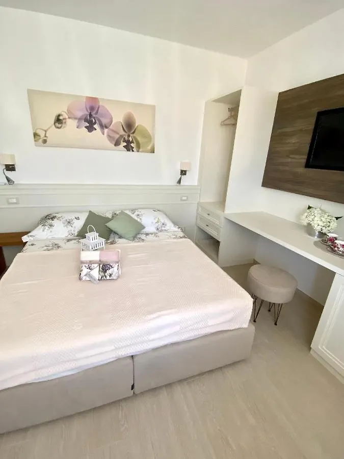 Bellaisa Bed & Breakfast Camaiore Italien