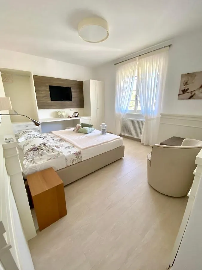 Bellaisa Bed & Breakfast Camaiore Italien