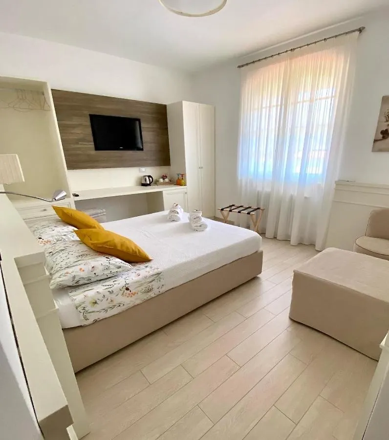 Bellaisa Bed & Breakfast Camaiore