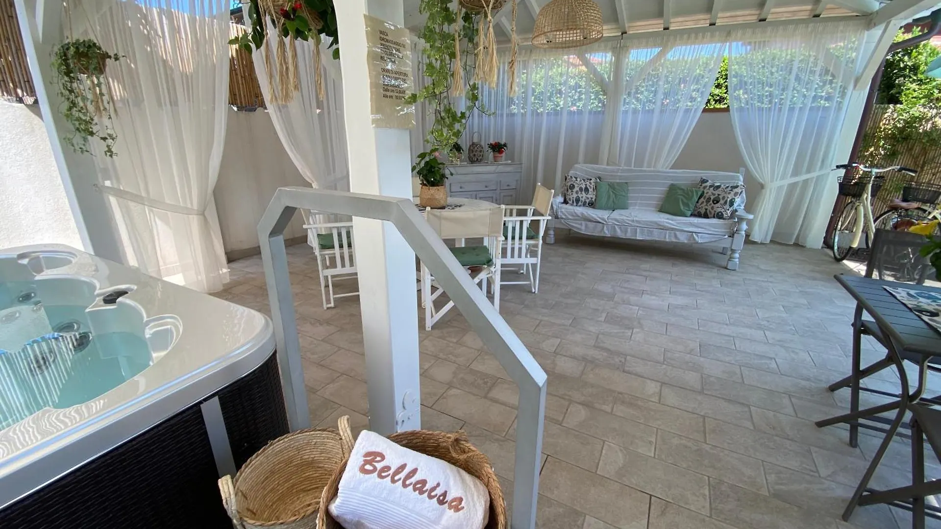 Bellaisa Bed & Breakfast Camaiore 0*,  Ιταλία